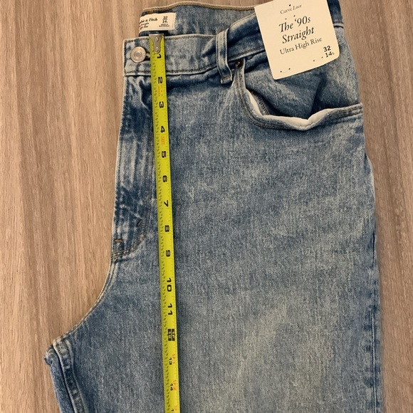 Abercrombie & Fitch NWT Curve Love The 90’s Straight Ultra High Rise Jeans! - Picture 7 of 10